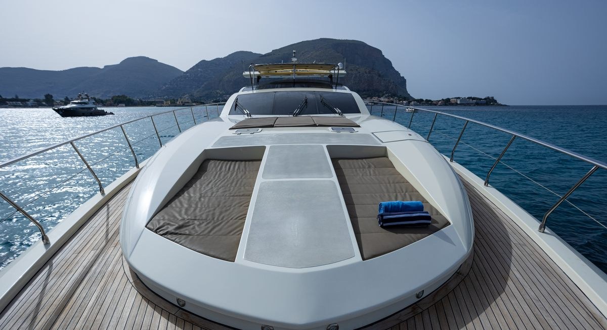NYLEC yacht charter 2