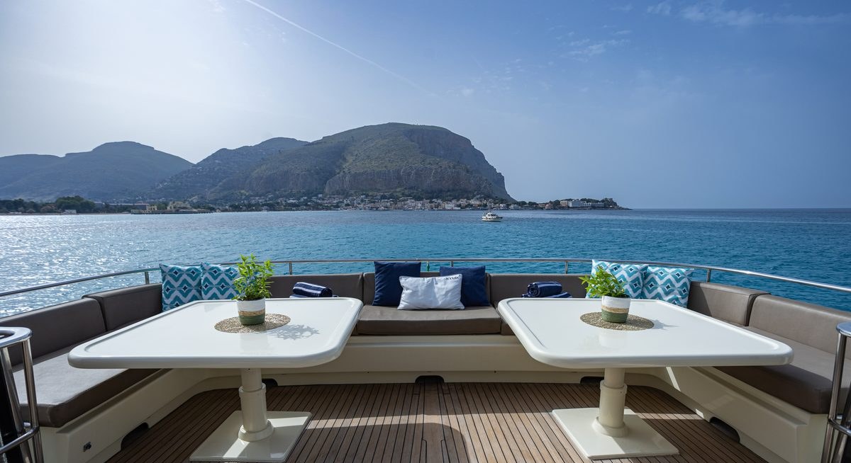 NYLEC yacht charter 3