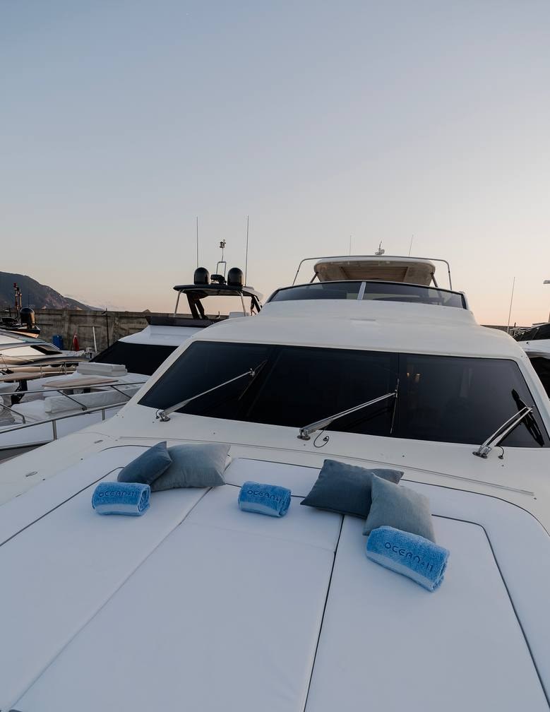 OCEAN DELTA 11 yacht charter 2