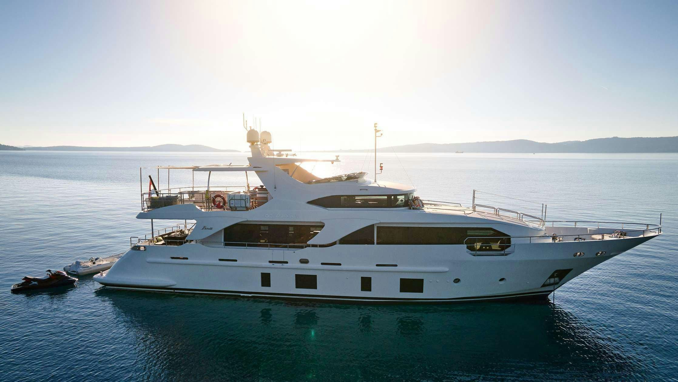 OCEAN DRIVE yacht charter 1