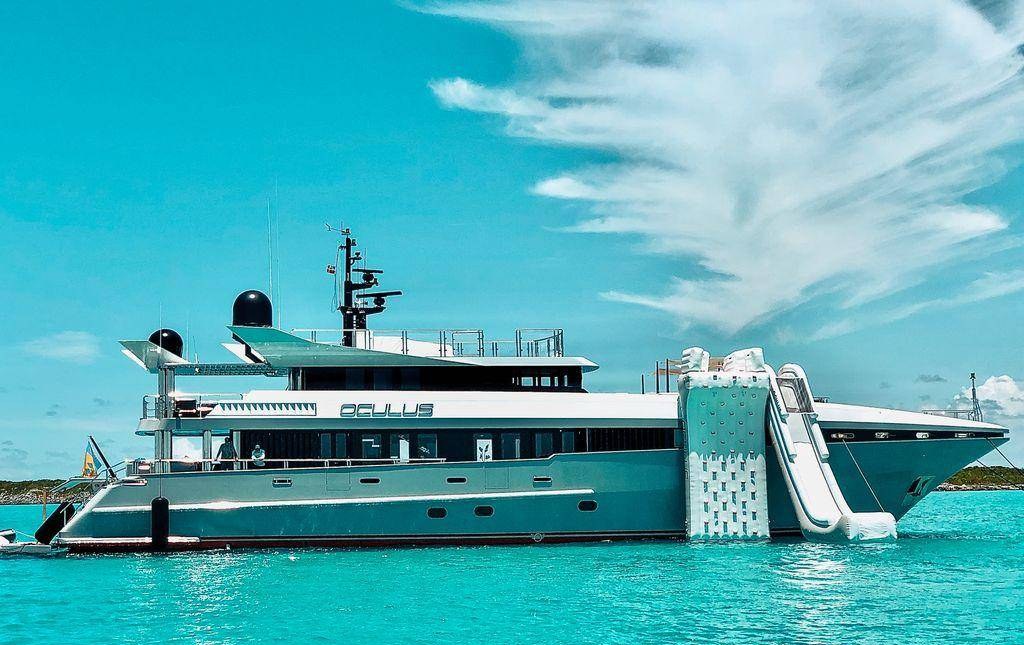 OCULUS yacht charter 1