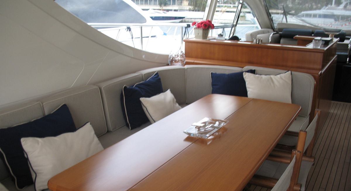 OLA MONA yacht charter 4