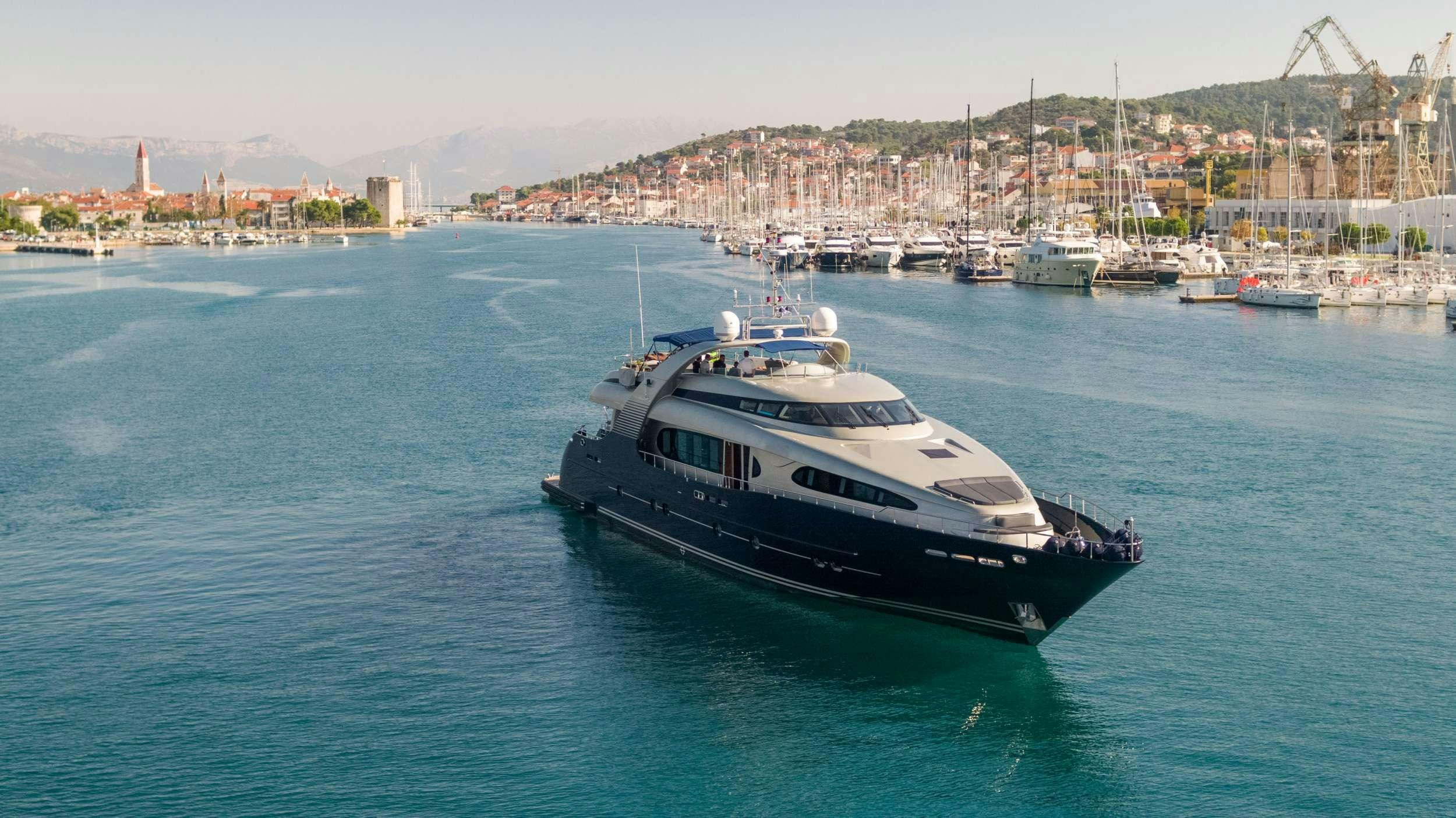 ONE BLUE yacht charter 1