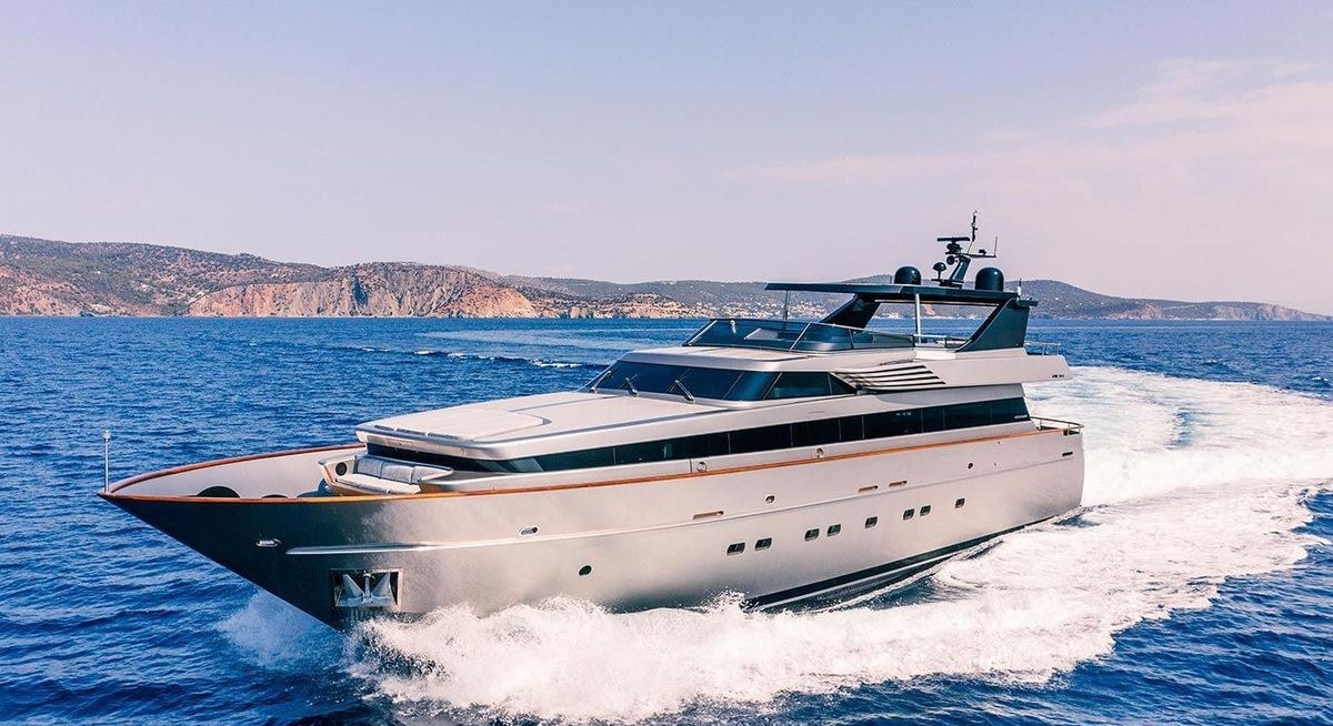 تأجير يخت OVAL YACHT CHARTER