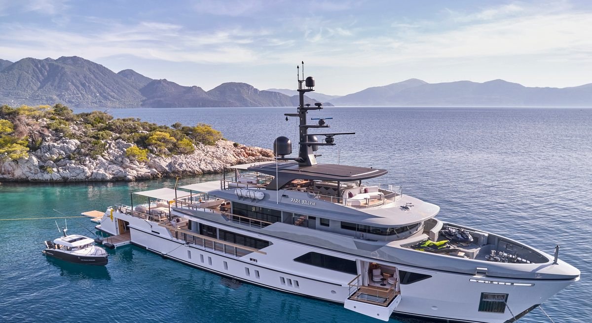 PARA BELLUM yacht charter 1