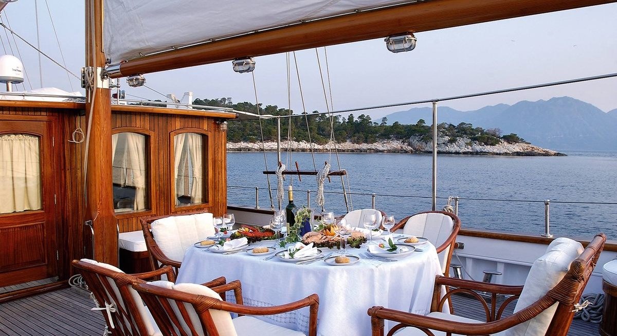 PAREA yacht charter 3