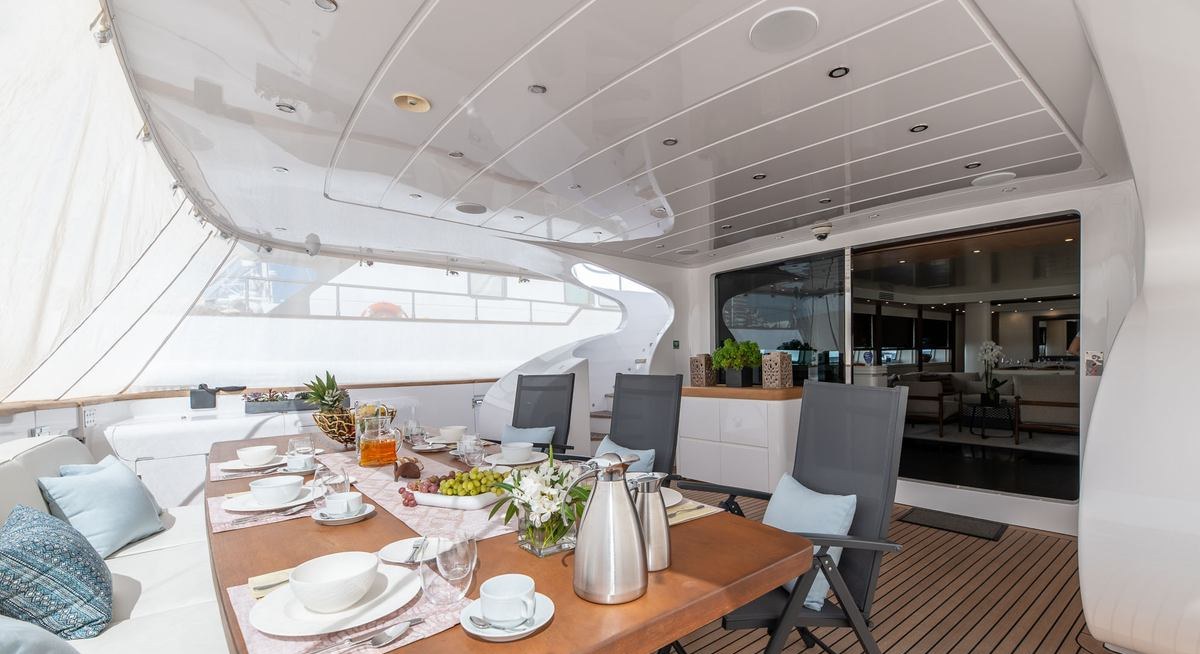 PAREAKI II yacht charter 5