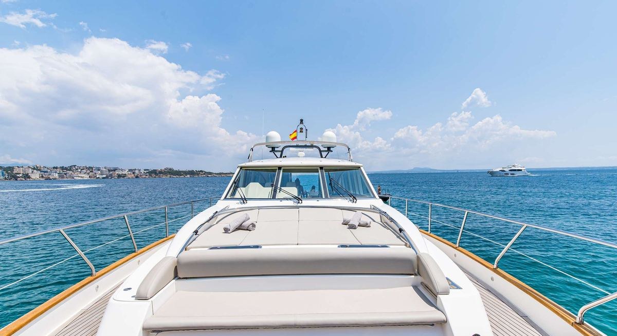 PARODIA II yacht charter 2