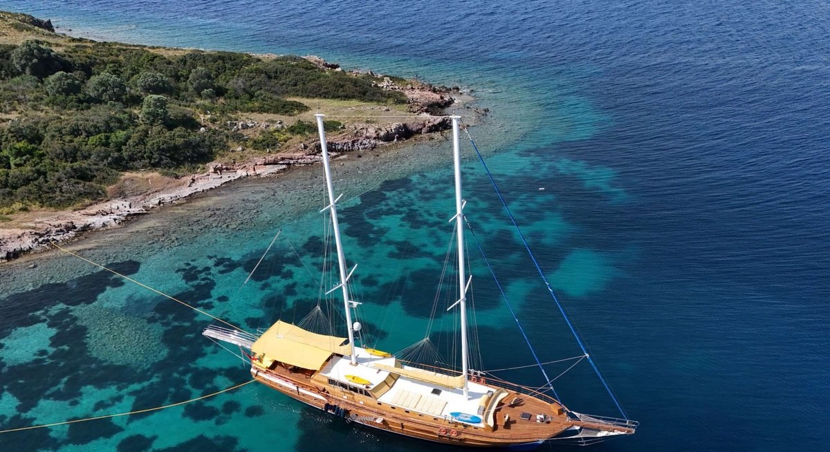 PARSS yacht charter 5