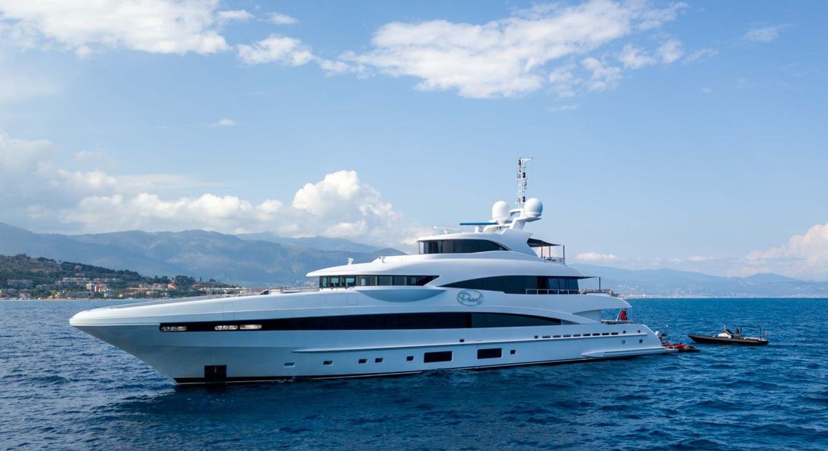 PEARL yacht charter 1