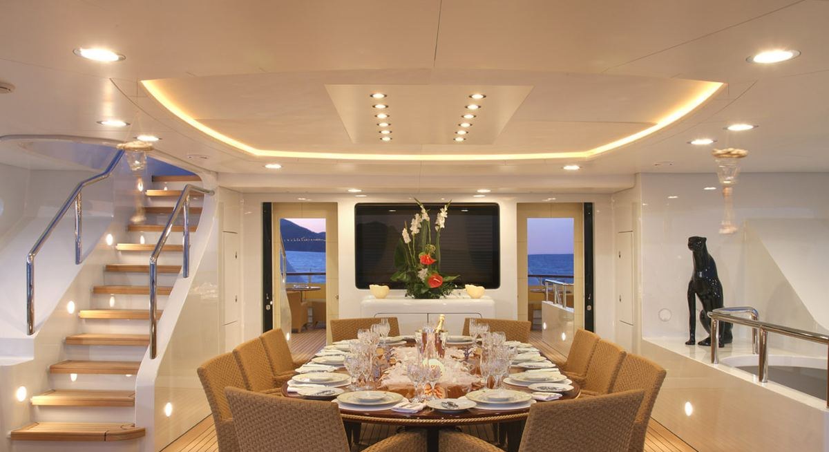 PLATINUM yacht charter 5