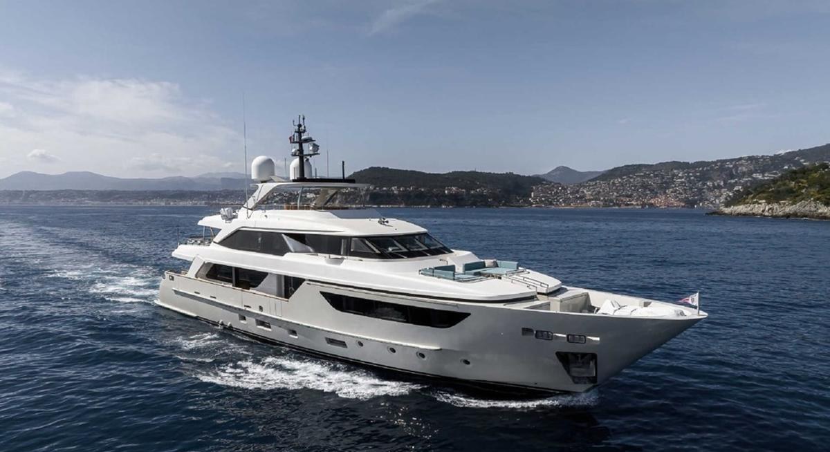 PREMURA yacht charter 1