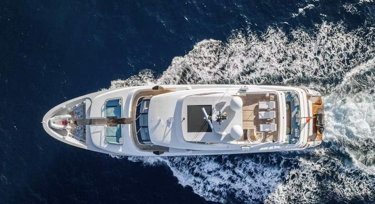 PREMURA yacht charter 5