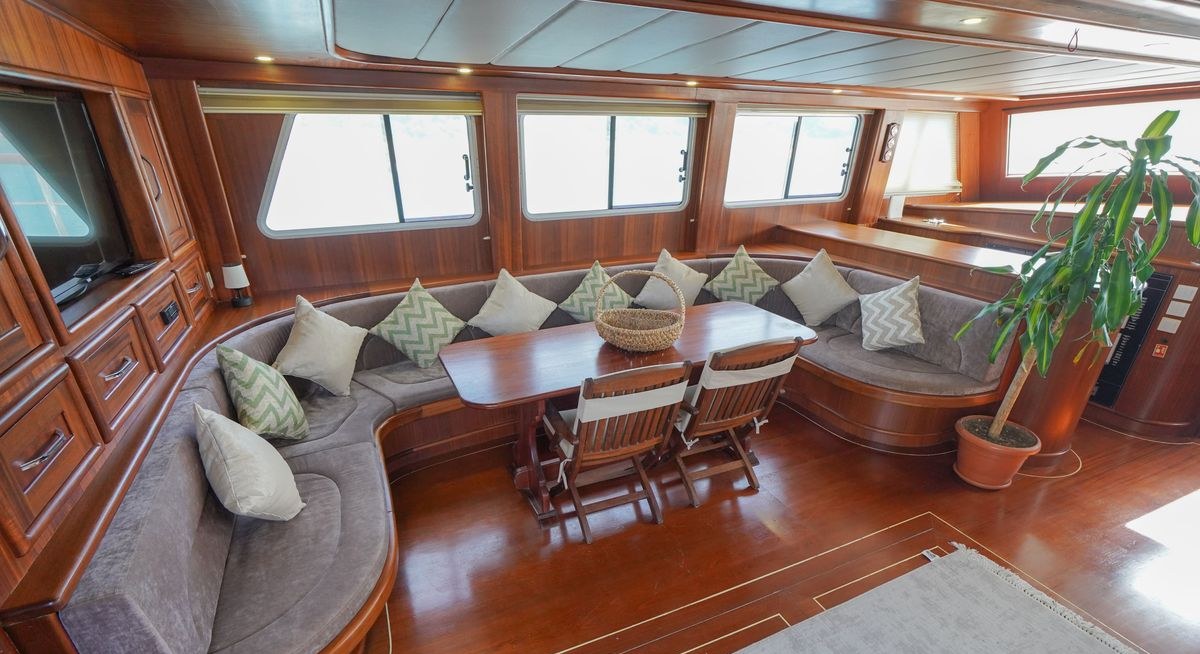 PRENSES ESILA yacht charter 5