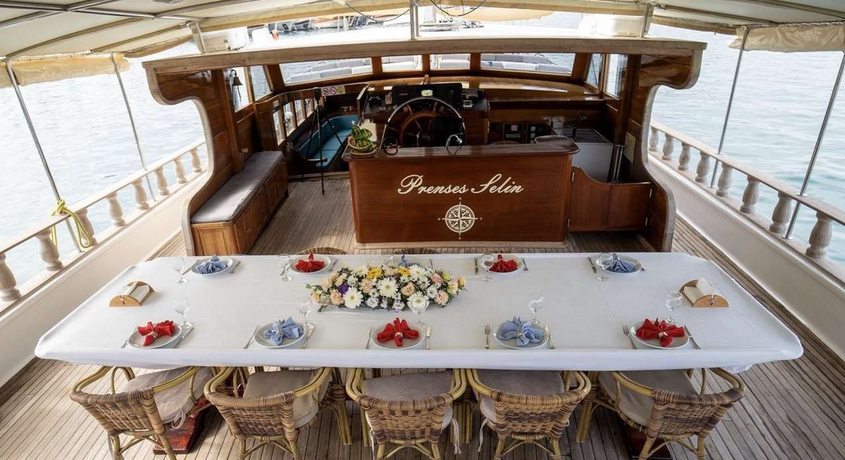 PRENSES SELIN yacht charter 2