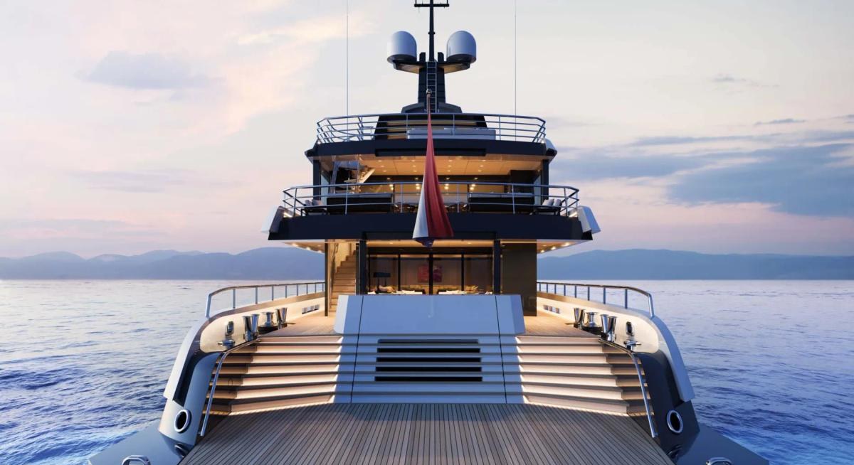 QU2 yacht charter 5