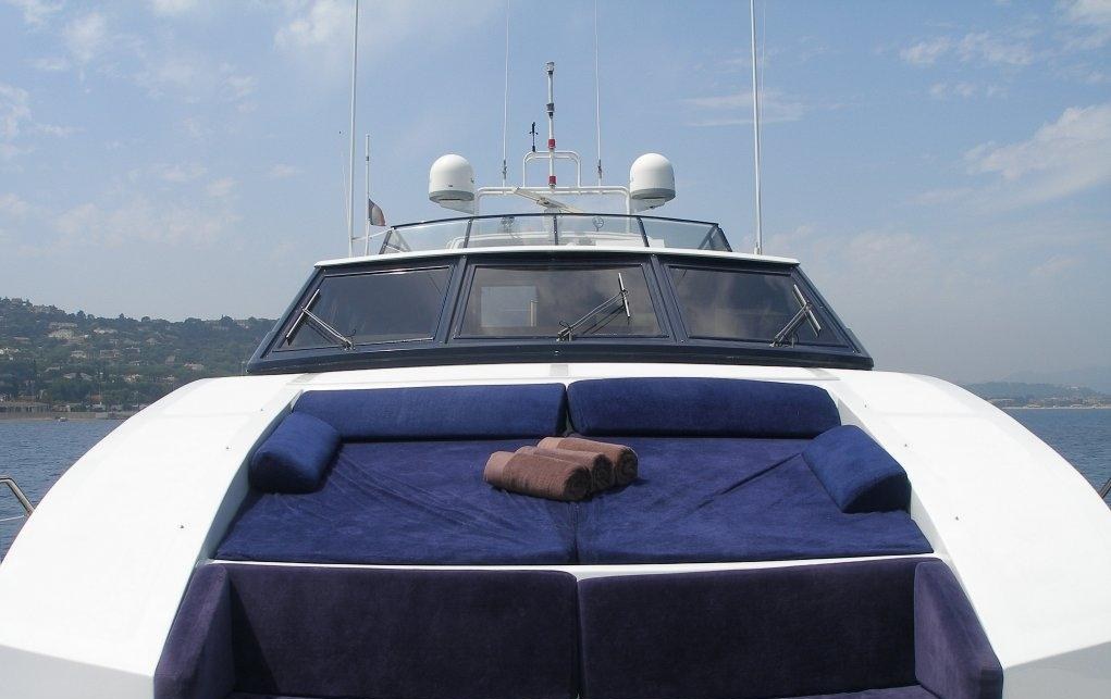 Yacht charter QUEEN SOUTH YACHT CHARTER