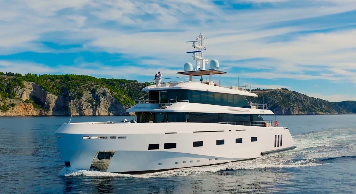 RENATA yacht charter 1