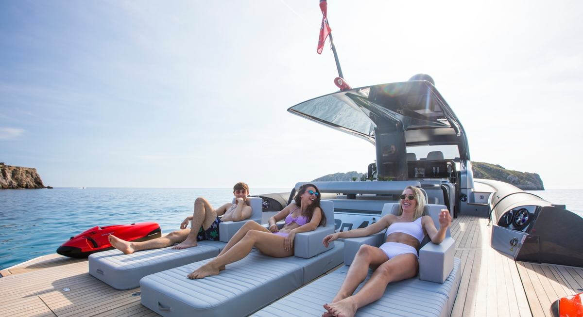 ROMA yacht charter 3