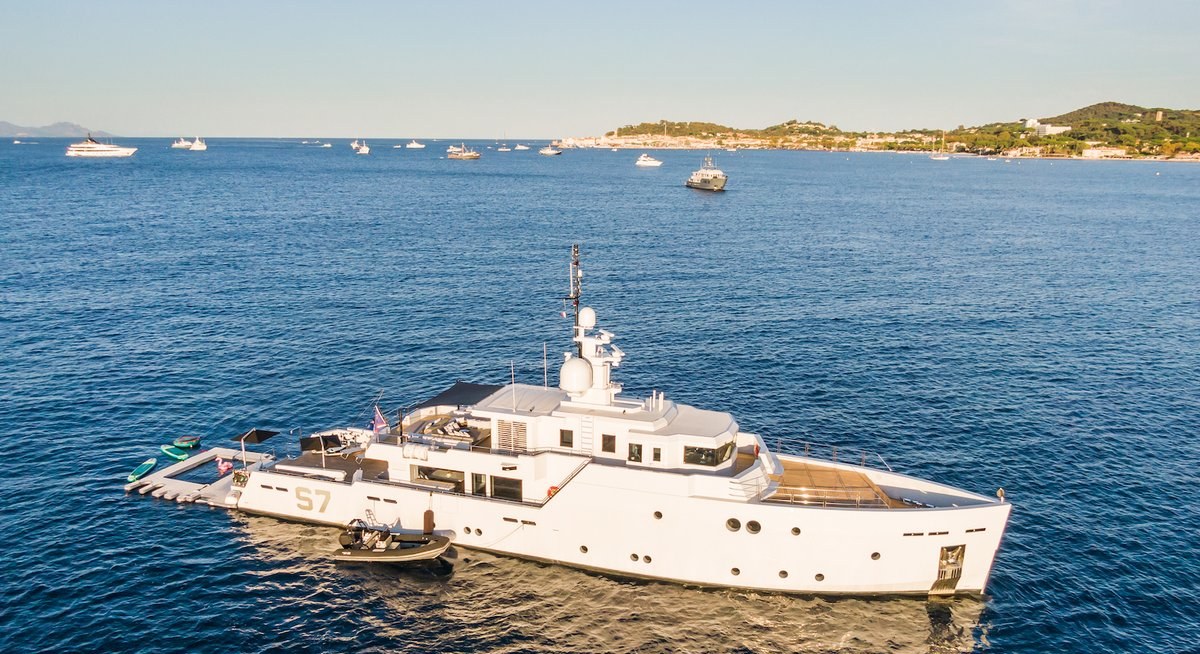S7 yacht charter 1