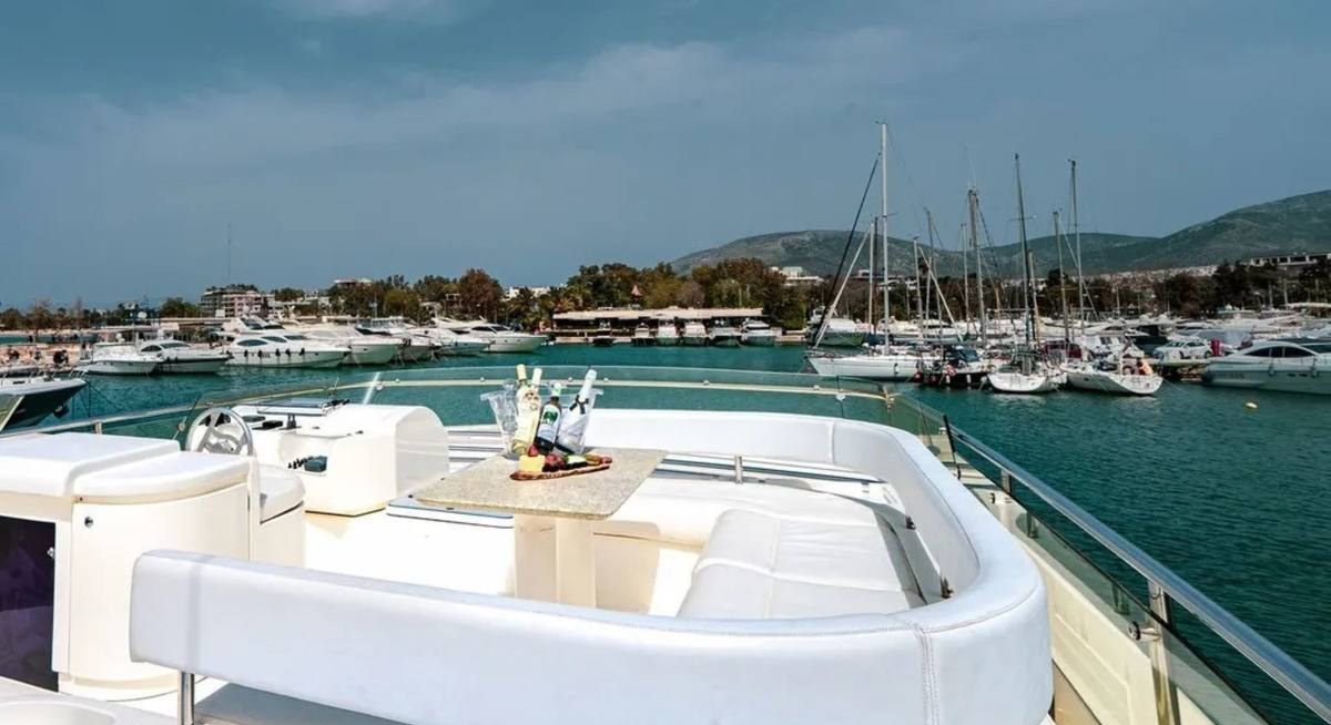 SAN DI MANGIO yacht charter 3