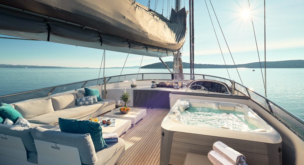 SAN LIMI yacht charter 3