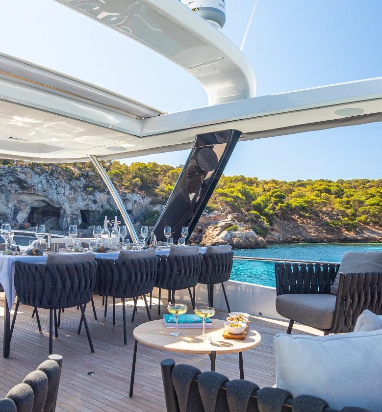 SÁSTA yacht charter 3