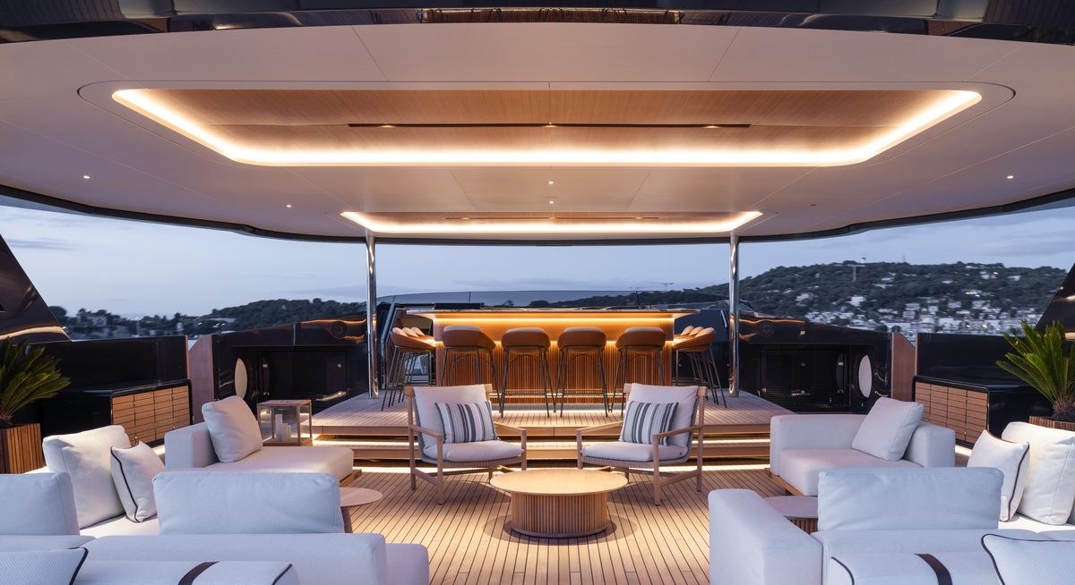 SEAWOLF X yacht charter 4