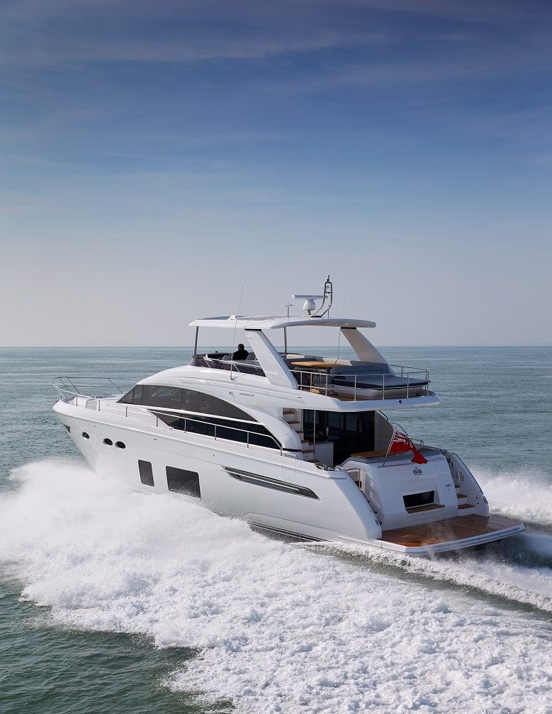 SHAWLIFE yacht charter 4