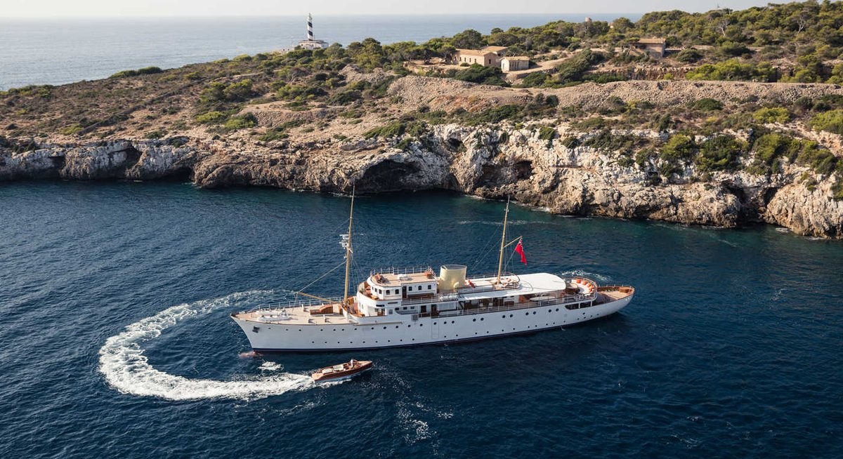 SHEMARA yacht charter 1