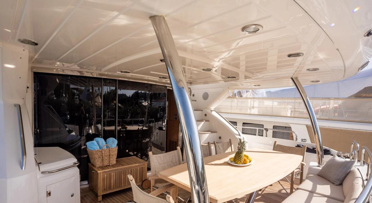 SHINE R yacht charter 4