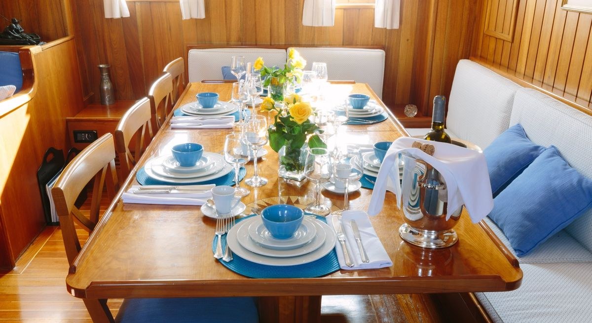 SIR WINSTON CHURCHILL yacht charter 4