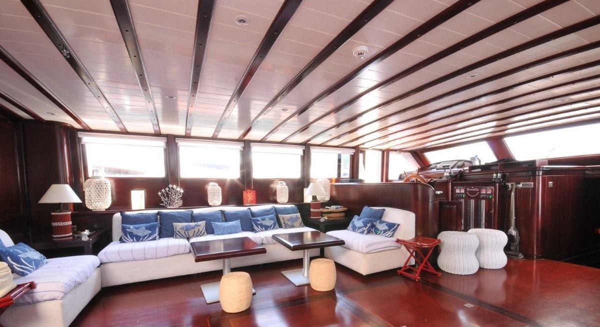 SMILE yacht charter 4