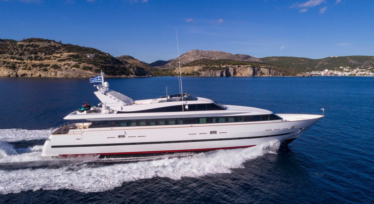 Yacht charter SOLE DI MARE YACHT CHARTER