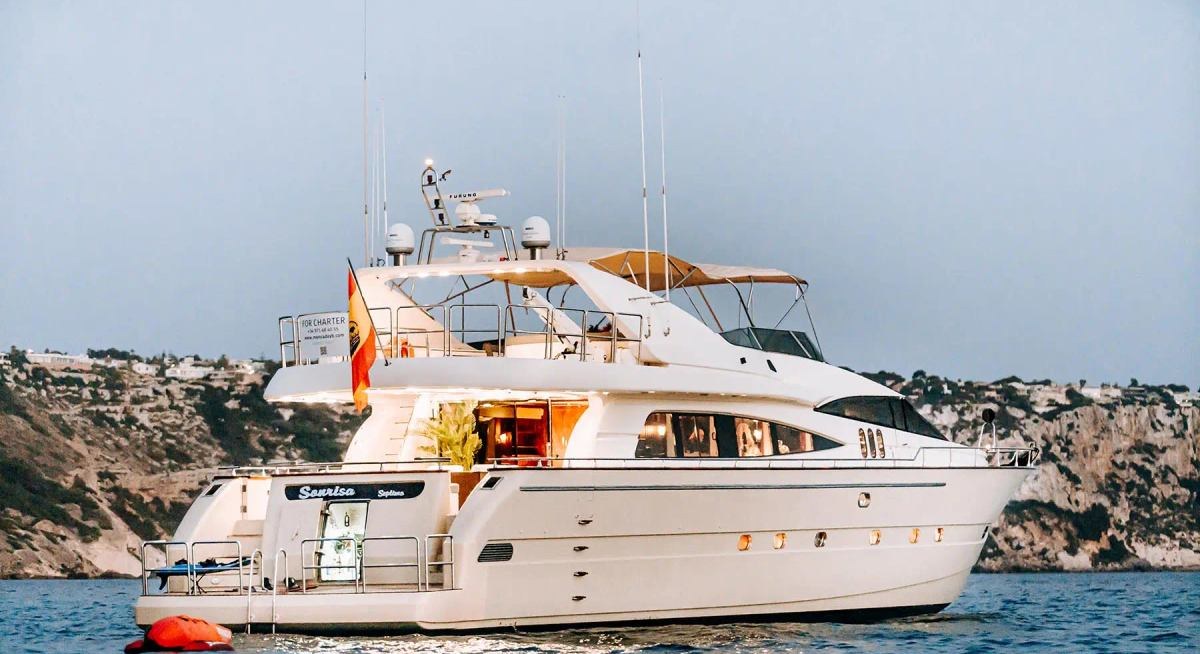 SONRISA SEPTIMO yacht charter 5