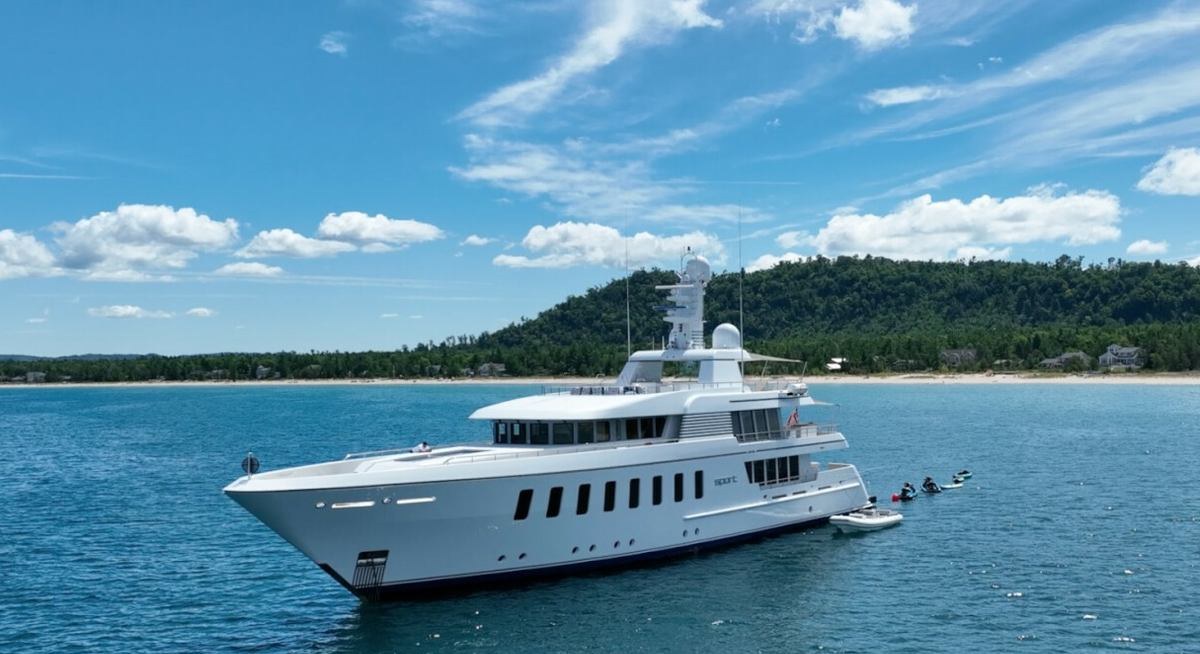 SPORT yacht charter 3