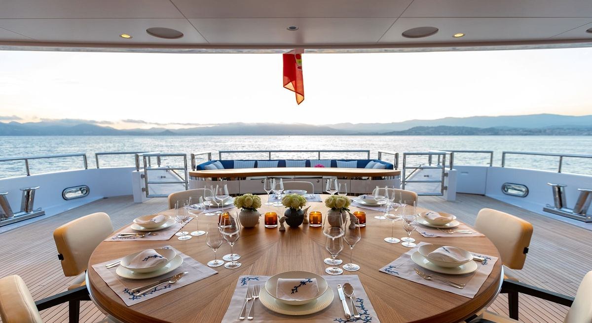 STARLUST yacht charter 3