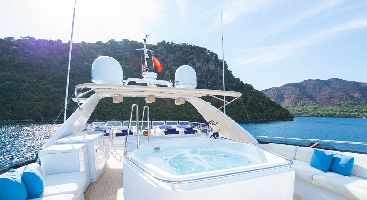 STELLA FIERA yacht charter 2