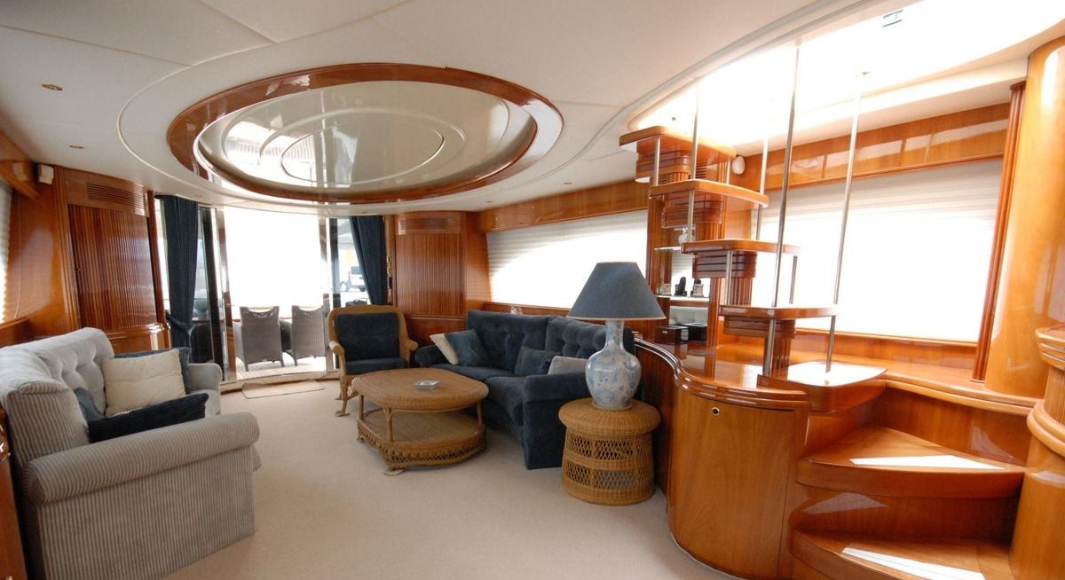 STOLI yacht charter 3