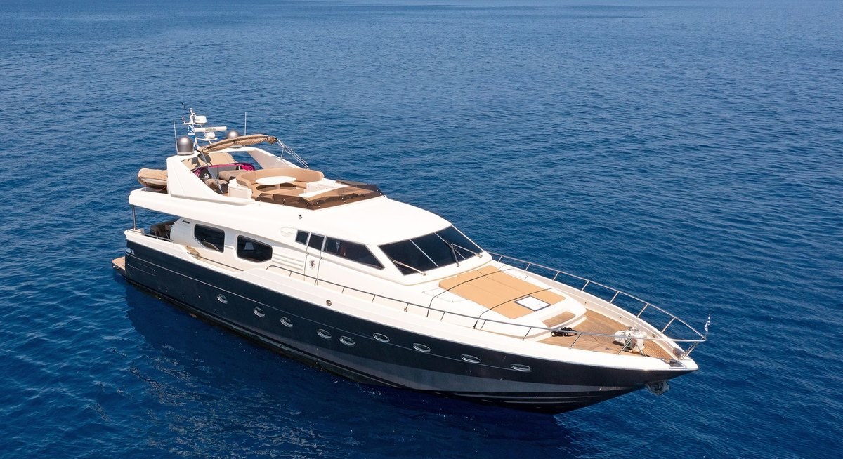 تأجير يخت STRESS NEGATIVE YACHT CHARTER