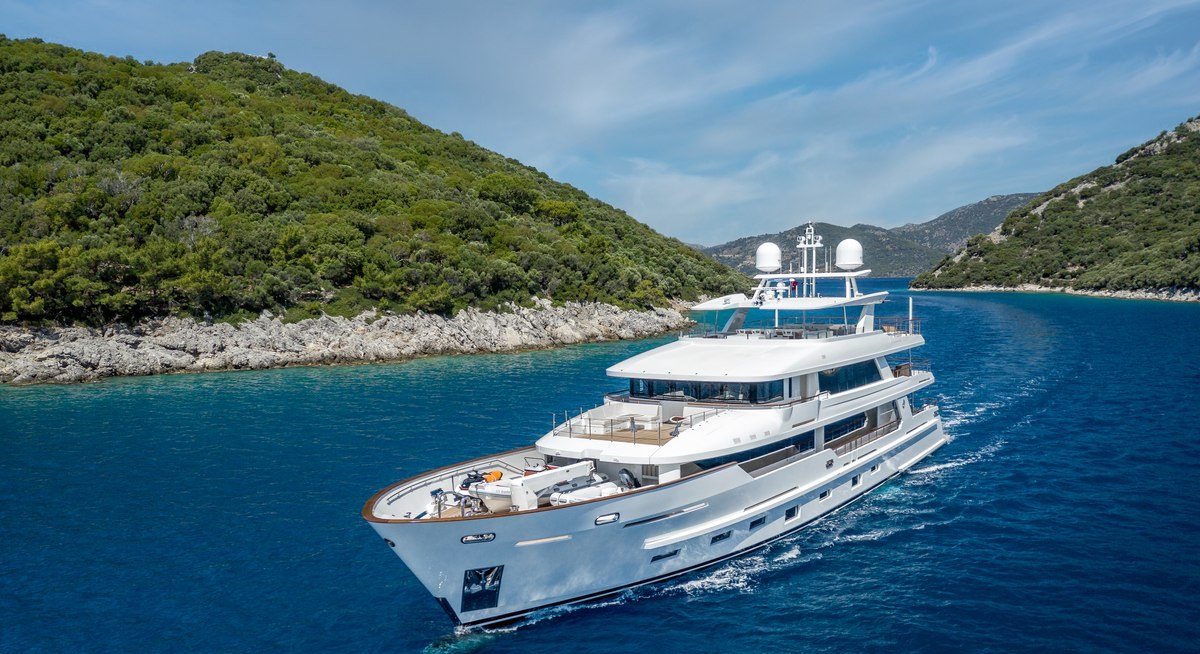 SUNRISE yacht charter 1