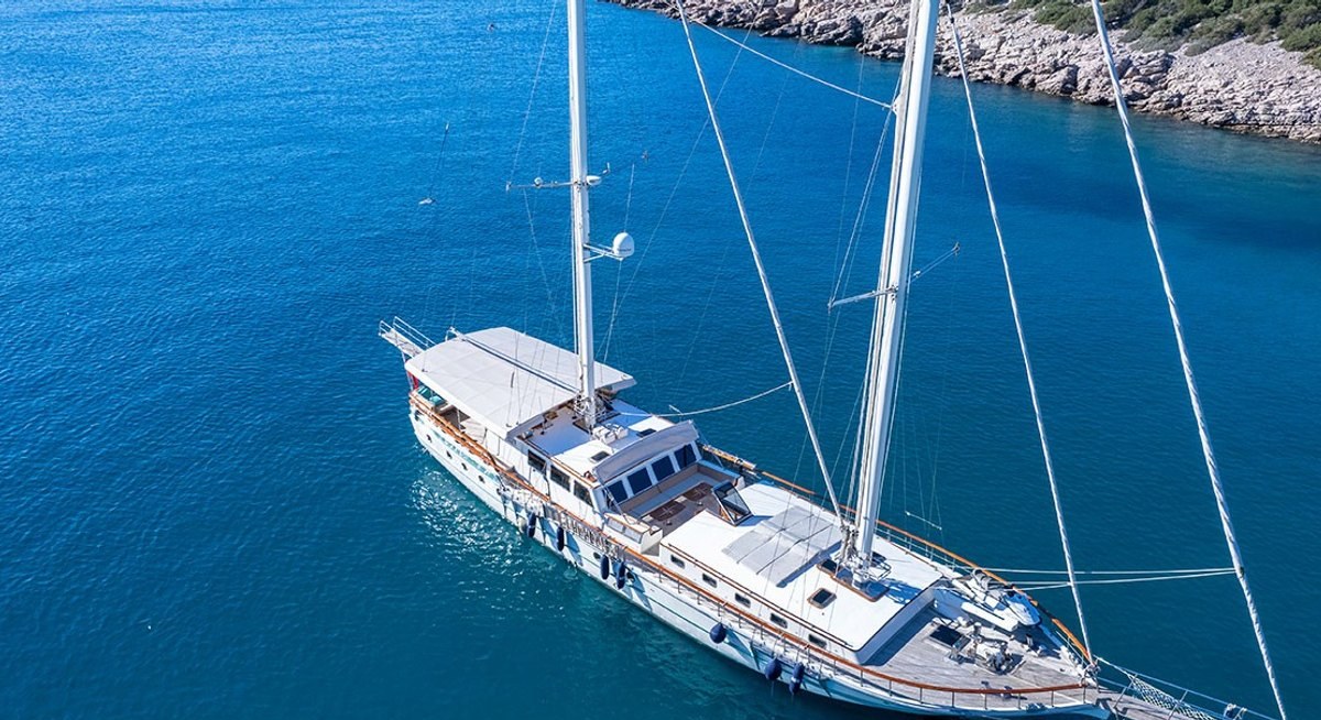 SUNWORLD X yacht charter 1