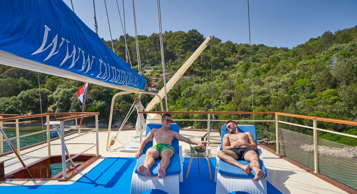TAJNA MORA yacht charter 3