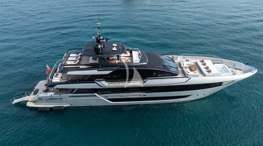 TASTY WAVES yacht charter 1