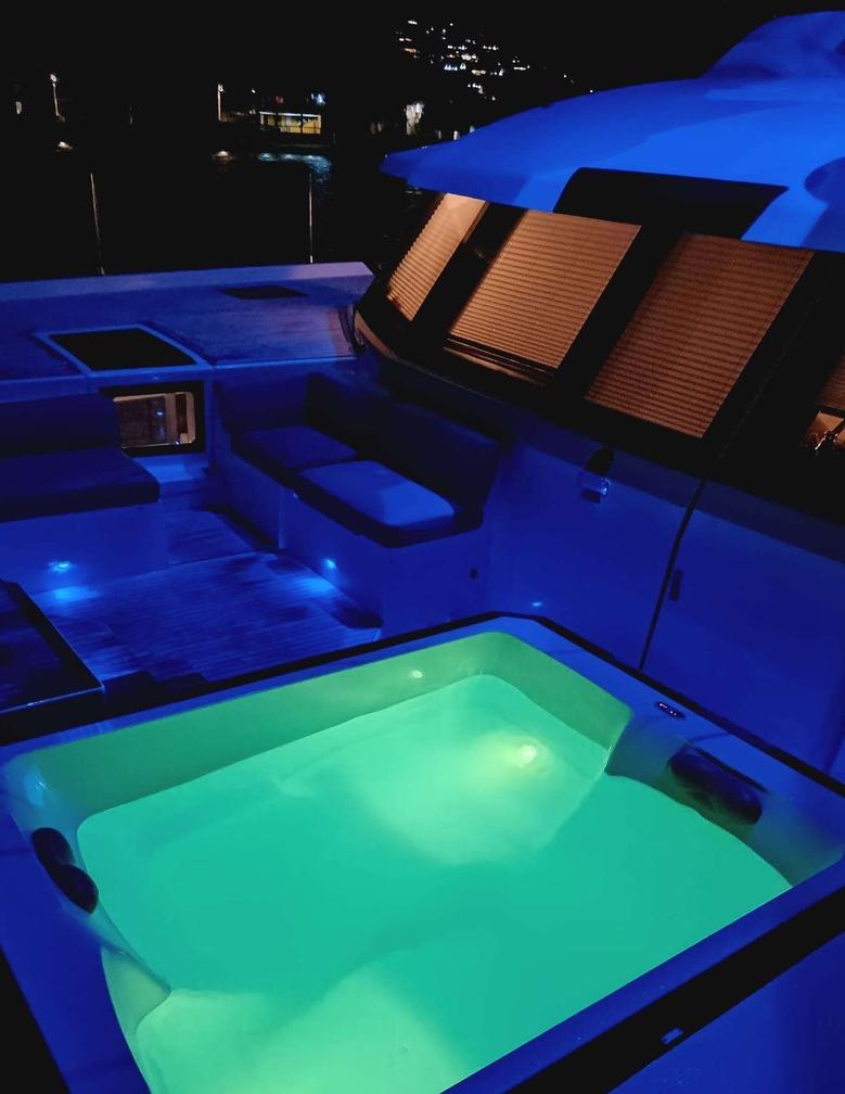 THE BLUE DREAM yacht charter 4