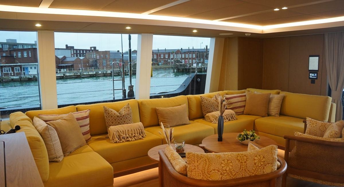 THE IDLER yacht charter 3