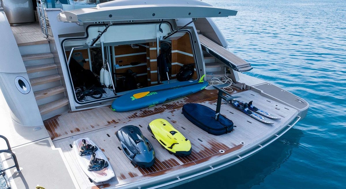 THE PALM yacht charter 5