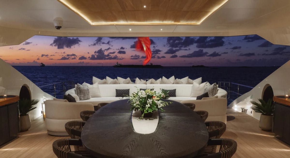 THUNDER yacht charter 3