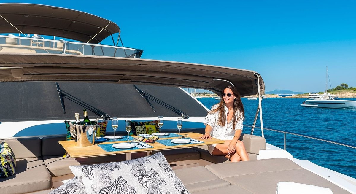 TOMI yacht charter 2