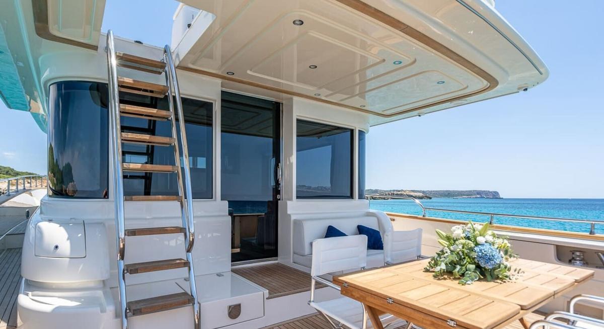 TRABUCAIRE yacht charter 3